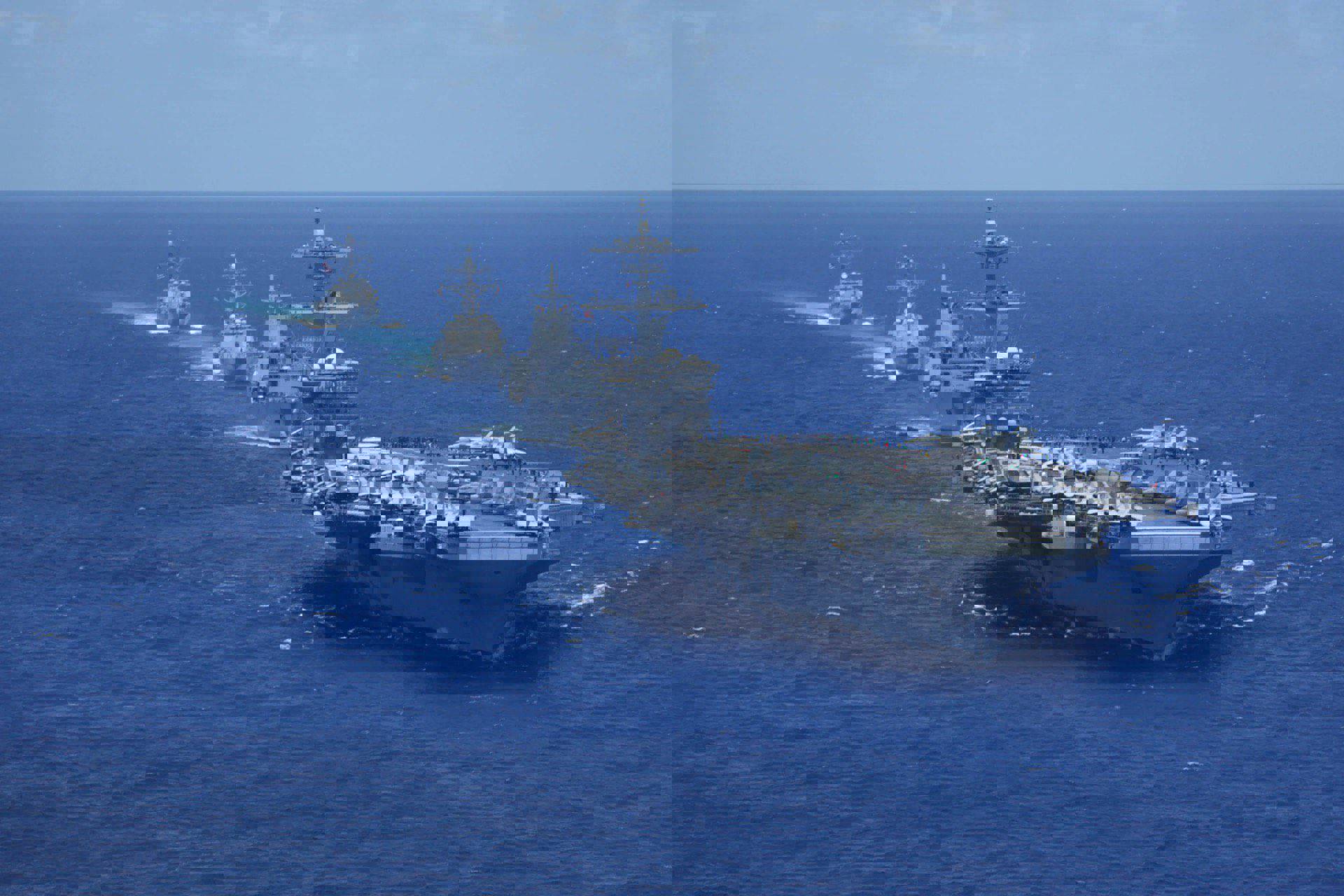 İran'a saldırı hazırlıkları sürüyor