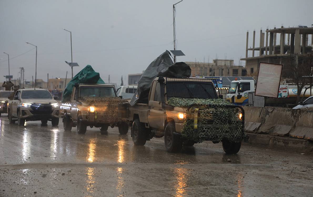 Suriye Ordusu, Rakka'da cephe açma hazırlığında, ABD çatışmayı önleme çabasında