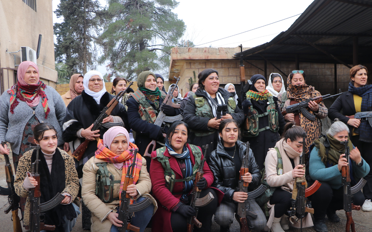 Sınırın iki yanı ayakta: "Rojava'da 'seferberlik' ilan edildi, halk inisiyatif aldı"
