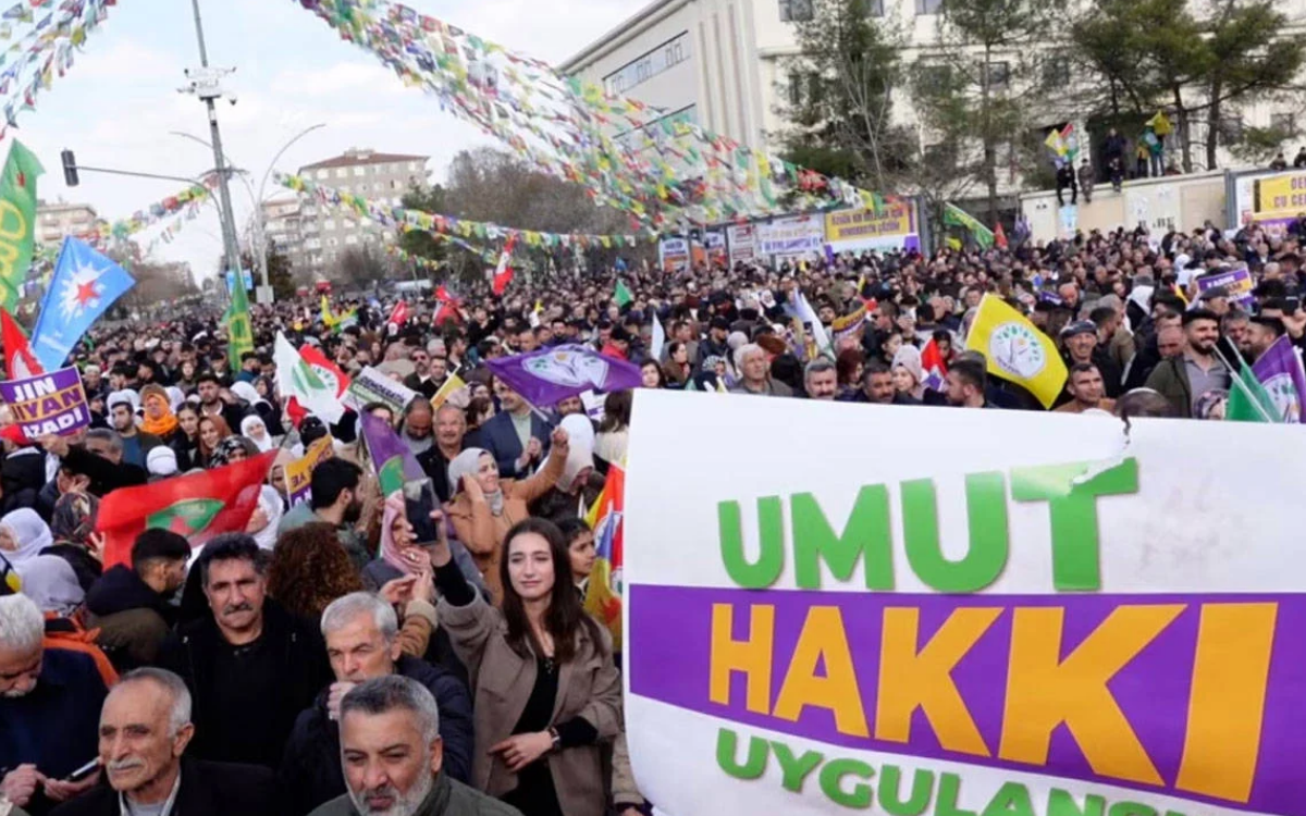 Diyarbakır miting yasakları yargıya taşındı: "Ne olursa olsun bu mitingi yapacağız"