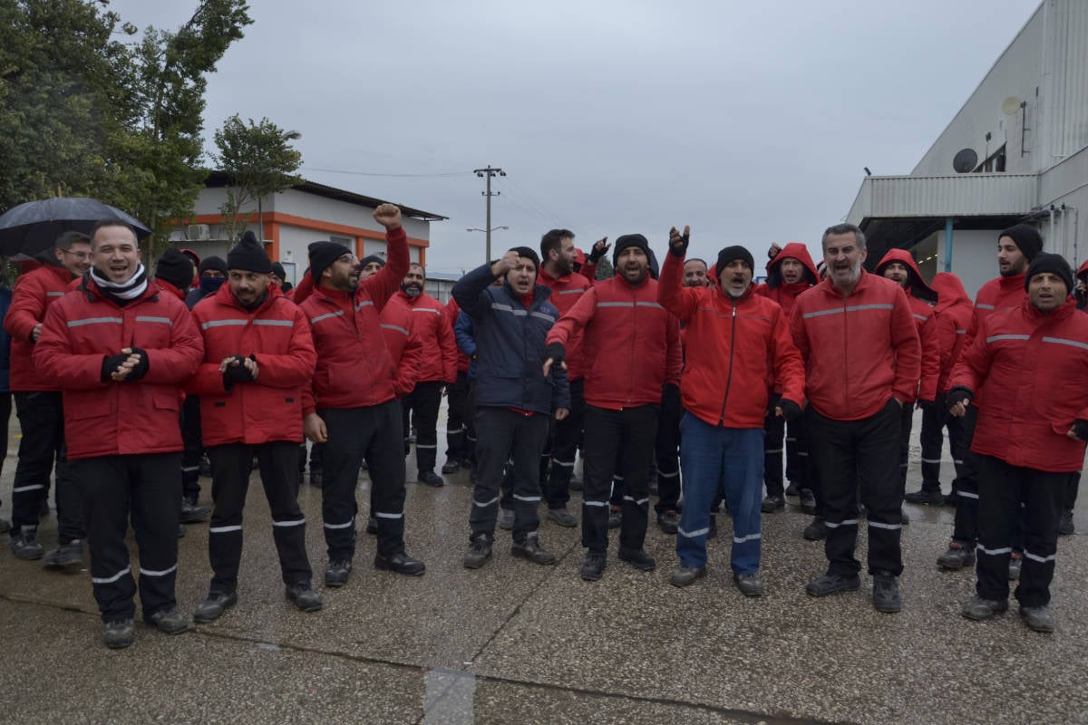 Migros işçileri iş bıraktı: Yüzde 1 krizi