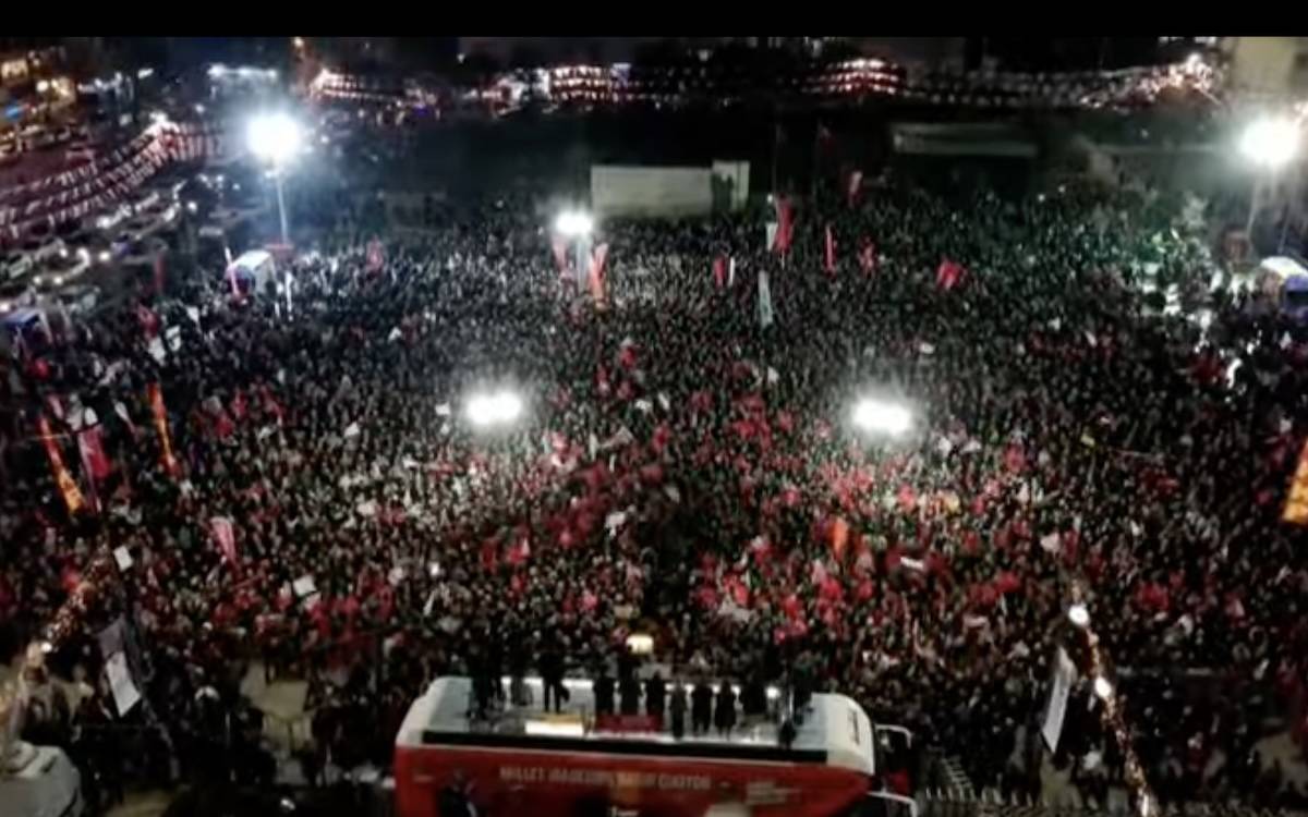 Özgür Özel Bağcılar'dan sesleniyor