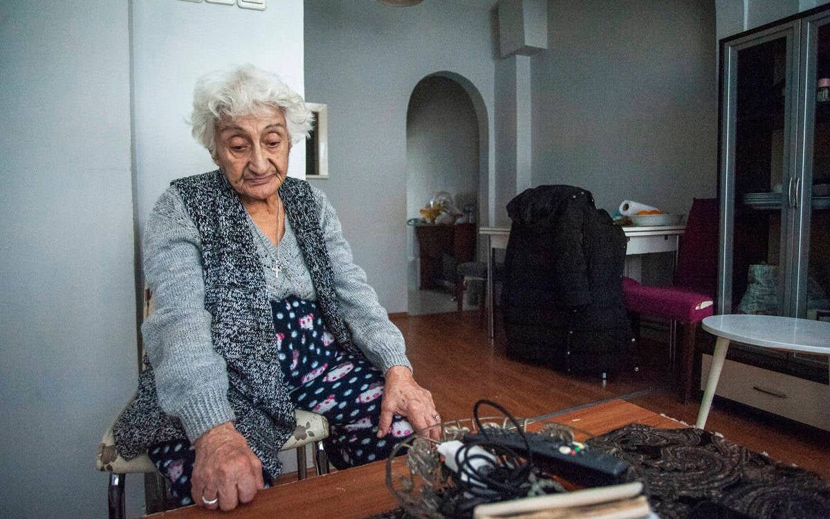 Ermeni toplumunda yoksulluk derinleşiyor: 82 yaşındaki Kasapyan evsiz kalabilir