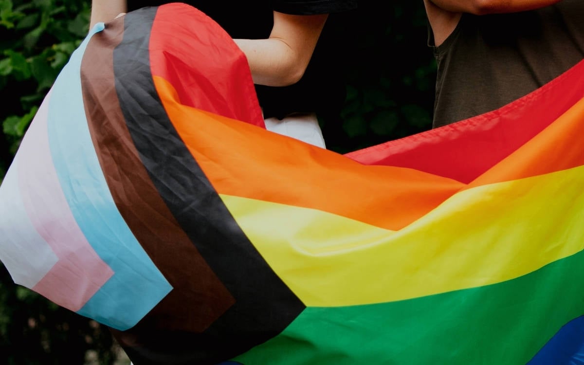 “LGBTİ+ sosyal medya figürlerine tutuklama ‘peşin ceza’ haline getirilmemeli”
