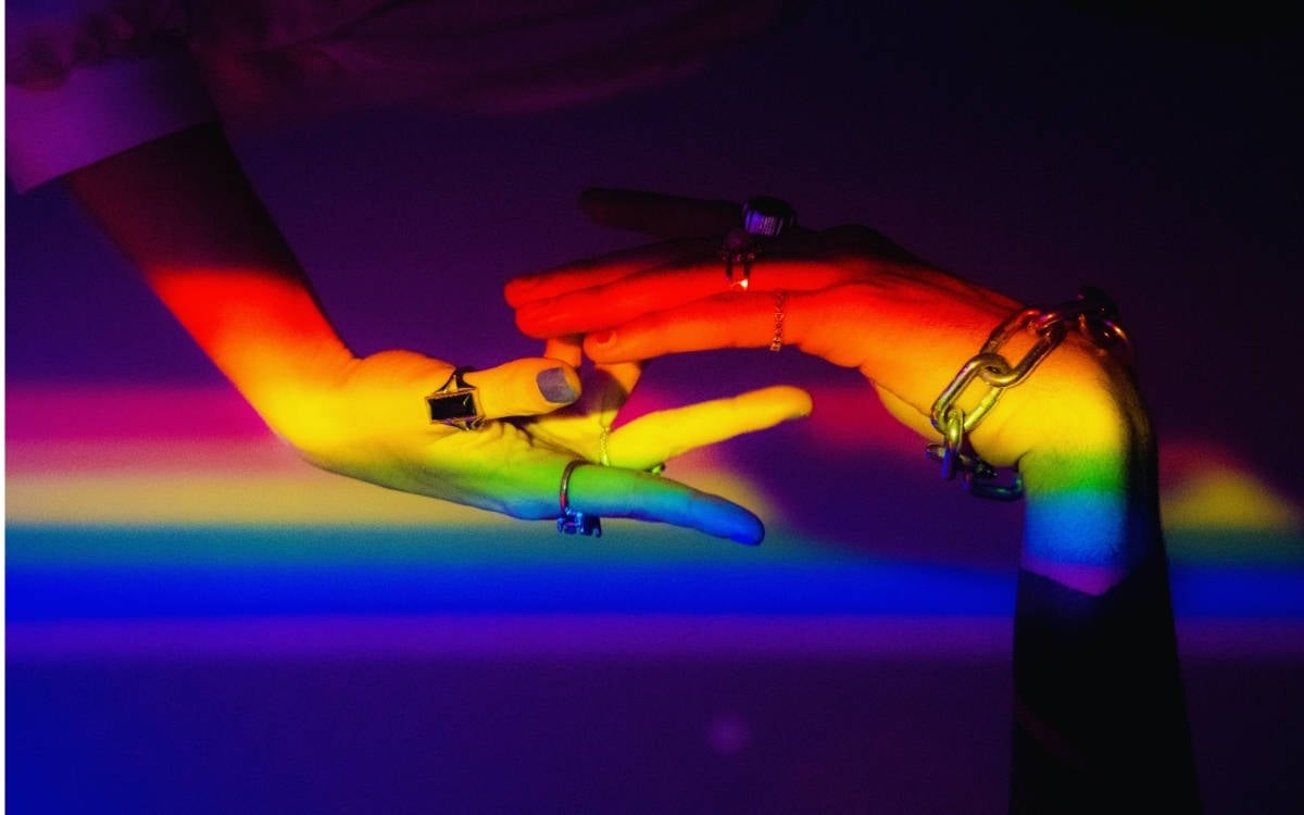 Filipinler’de emsal karar: Mahkeme eşcinsel çiftin mülkiyet hakkını tanıdı