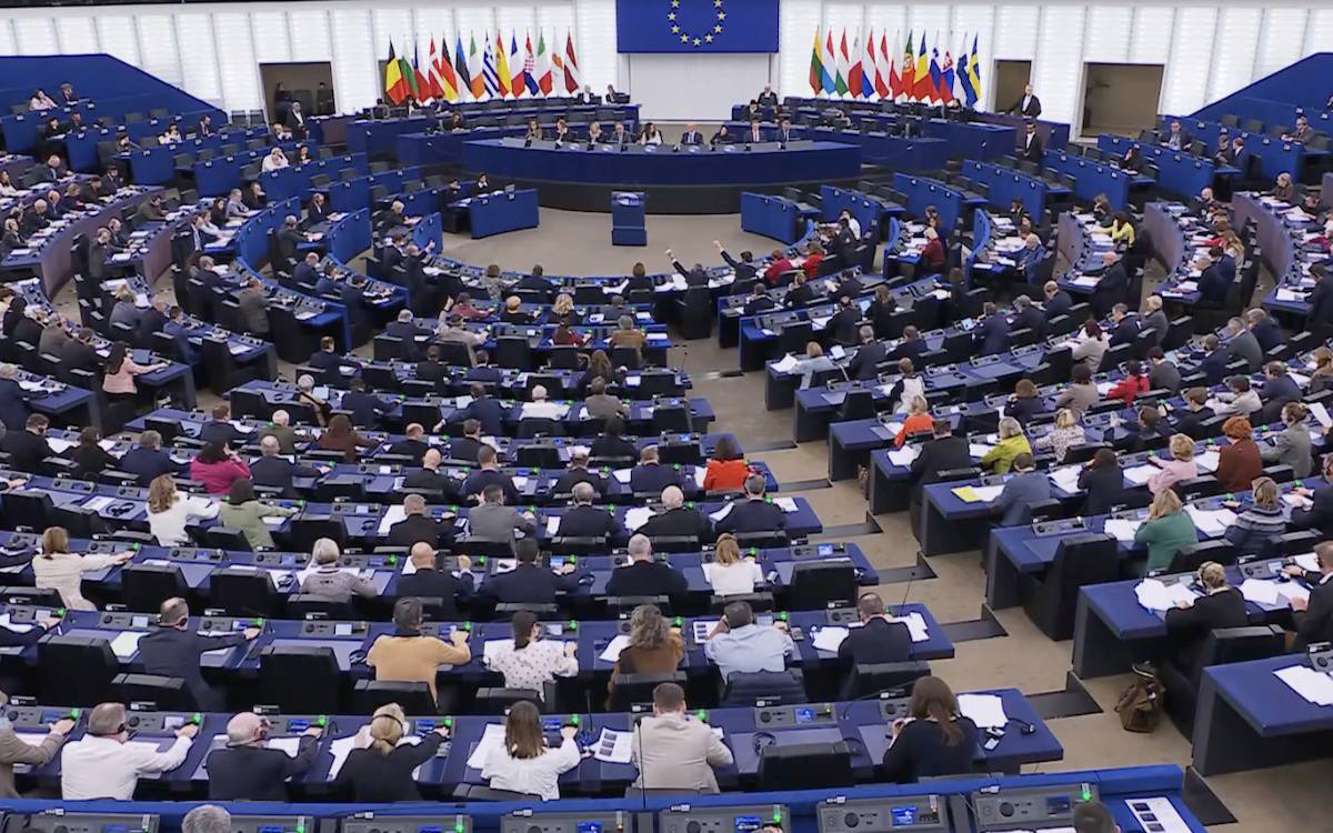 Avrupa Parlamentosundan çağrı: "Türkiye, çözüm olasılığını tehlikeye atabilecek bir askeri harekattan kaçınmalı"