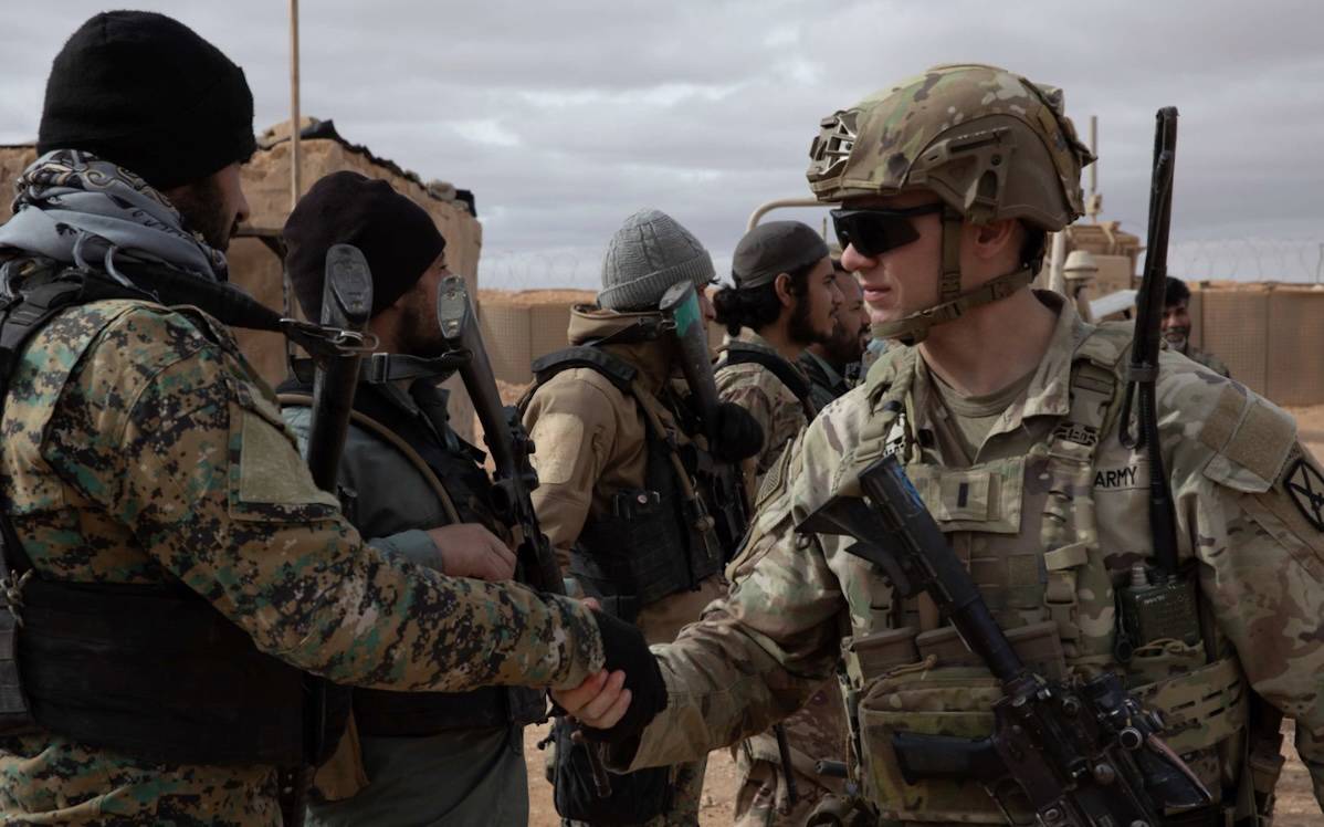 ABD, Ürdün-Irak sınırındaki Tenf üssünü boşaltarak Suriye'nin güneyinden çekildi