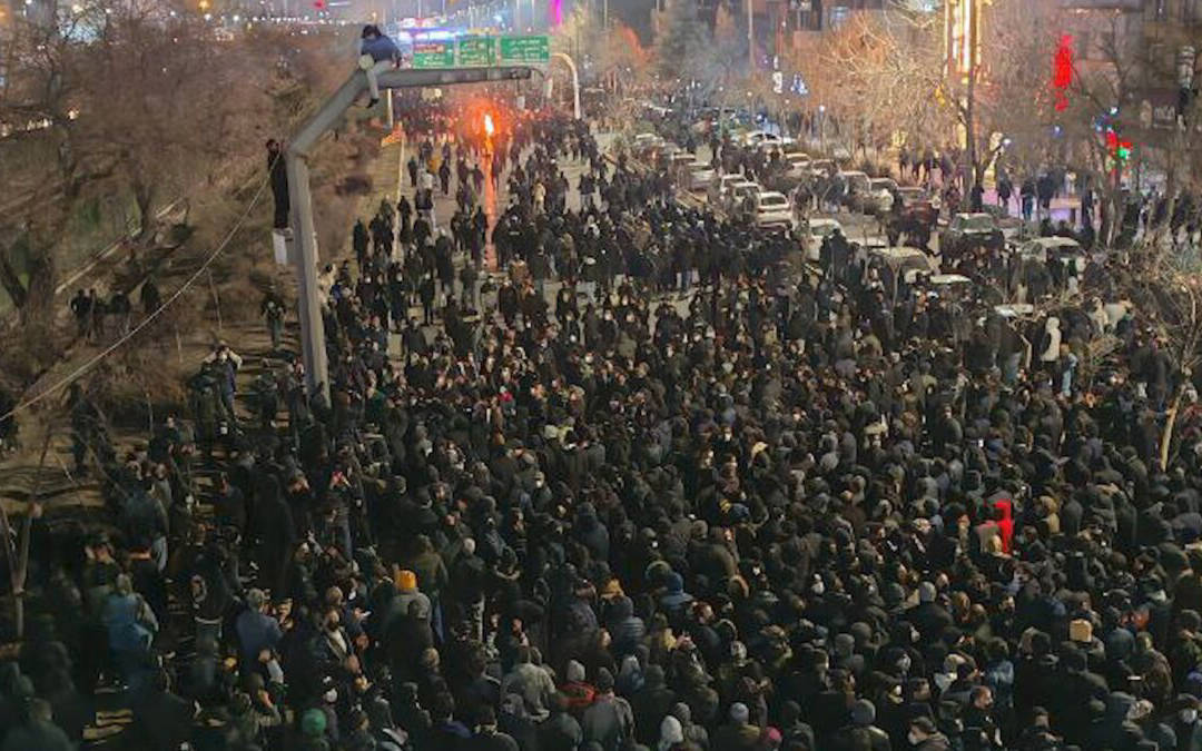 HRANA: Li Îranê û Rojhilatê 7 hezar û 15 kes hatin kuştin