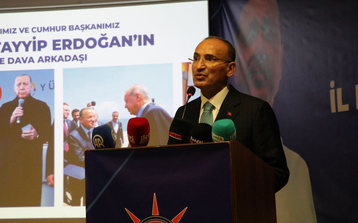 Bekir Bozdağ'dan Erdoğan'ın yeniden adaylığı hakkında açıklama