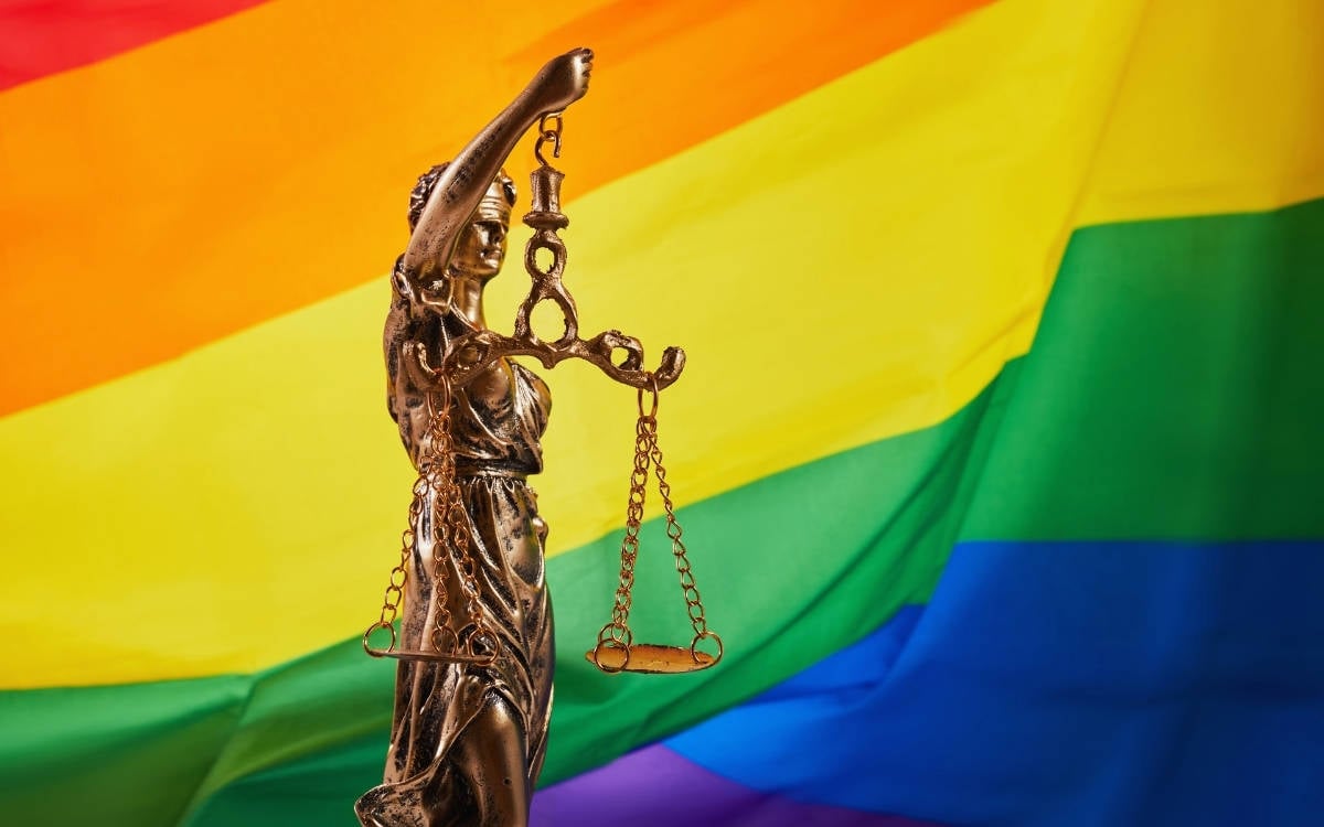 “Tüm demokratik kamuoyunu nefret yasalarına karşı LGBTİ+’ların yanında durmaya davet ediyoruz”