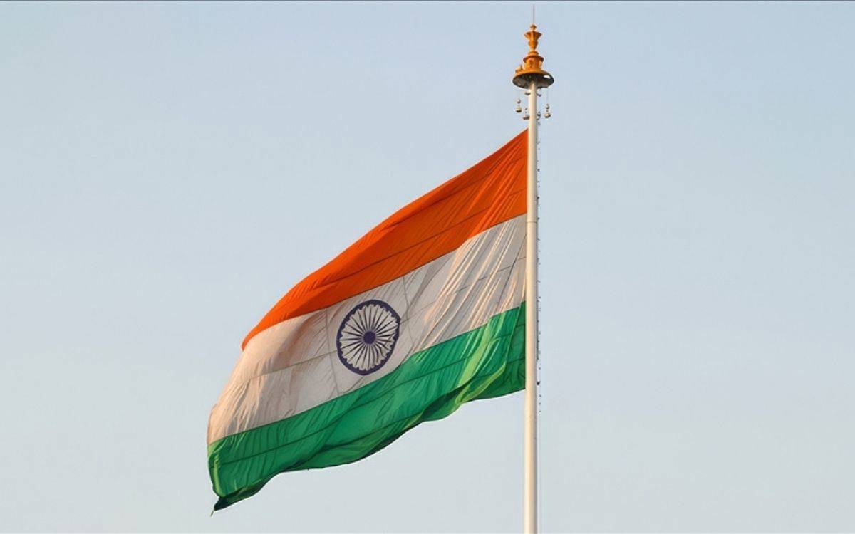 Hindistan’da ambulans uçak düştü: 7 kişi hayatını kaybetti