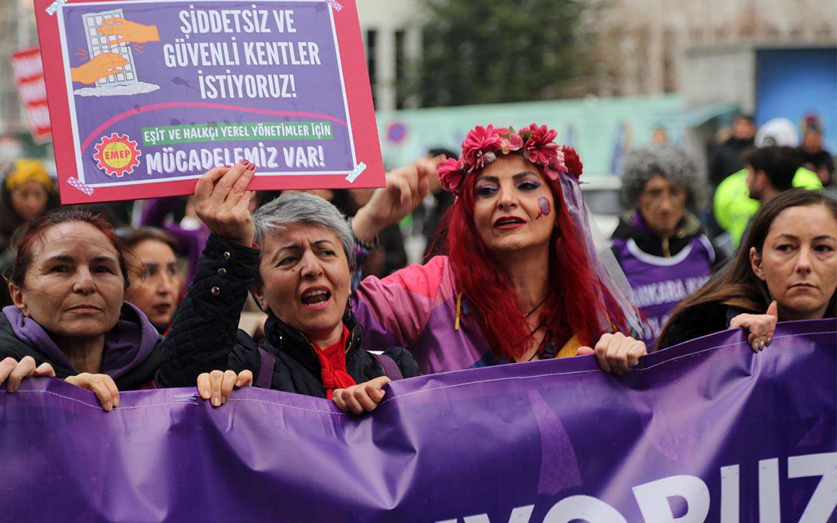 İlmek Müzik Topluluğu 8 Mart’a “Emeğin ve Direnişin Ezgileri”yle hazırlanıyor