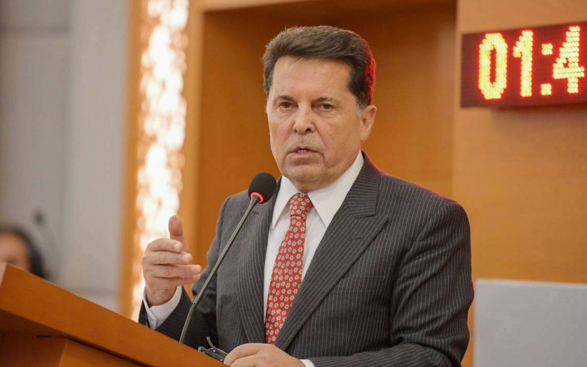 Ahmet Özer'in avukatlarından 'göreve iade' başvurusu