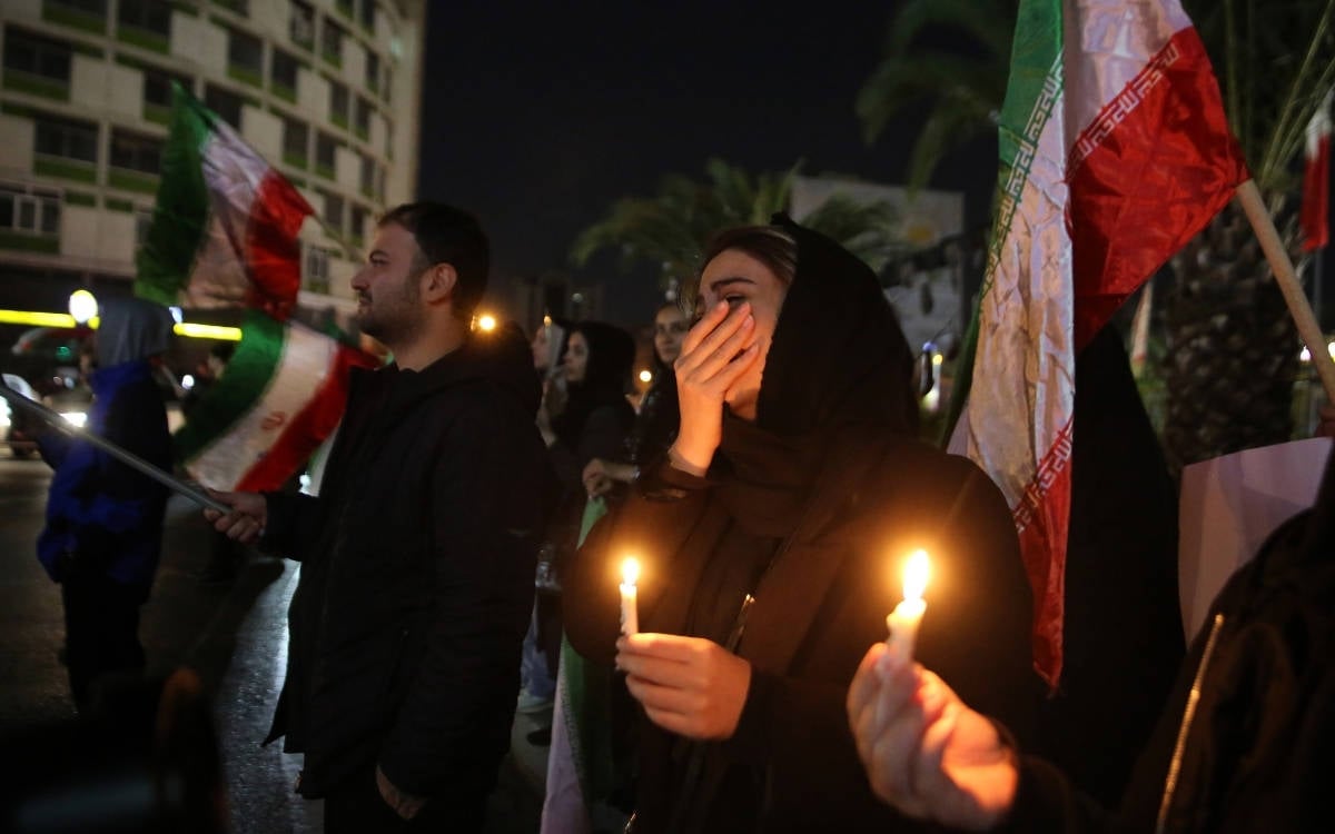 İranlı aktivist Arghavan: Batı, bizim hakkımızda konuşmaktan çok bizi dinlemeli