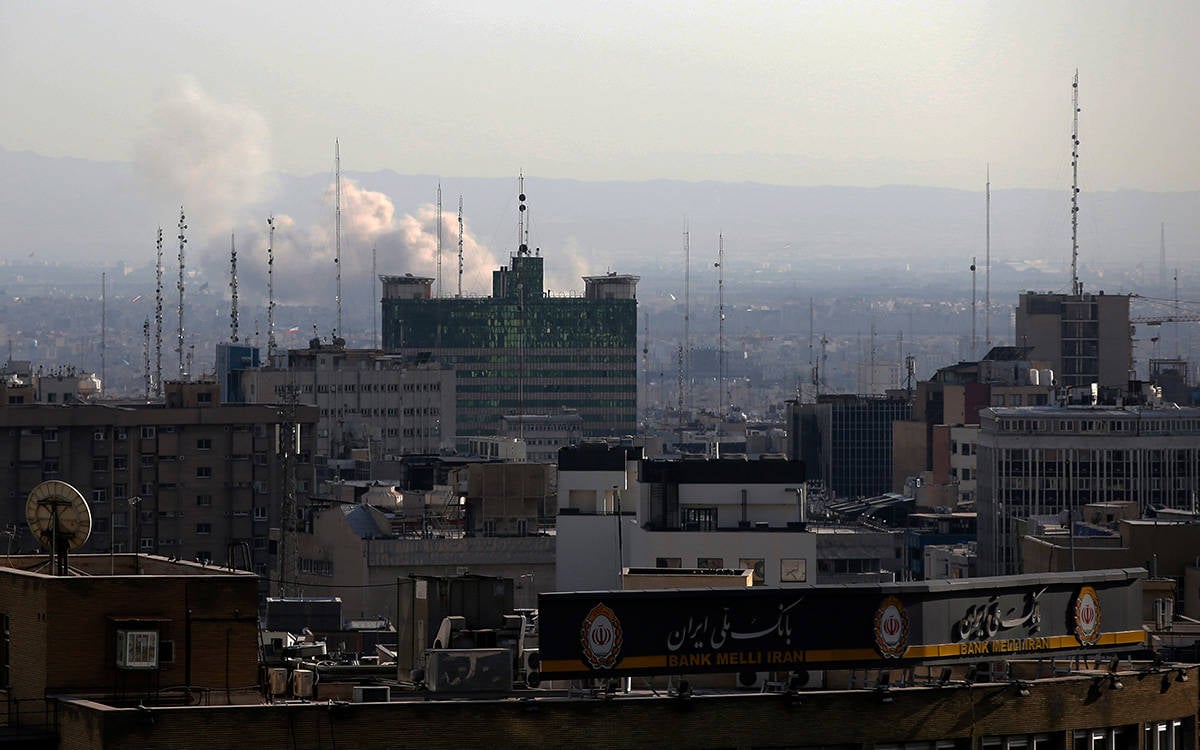 İsrail ordusu, Tahran ve Beyrut’a eşzamanlı hava saldırıları düzenledi