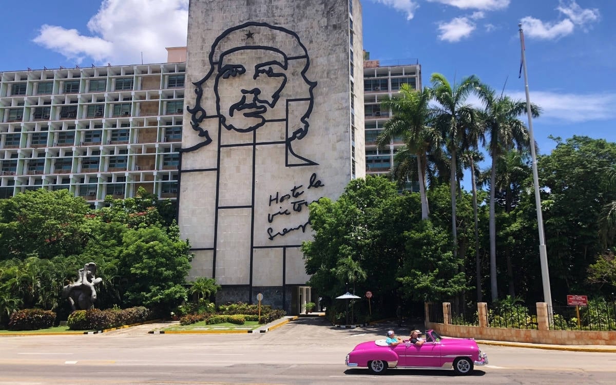 Küba genelinde elektrik kesintisi