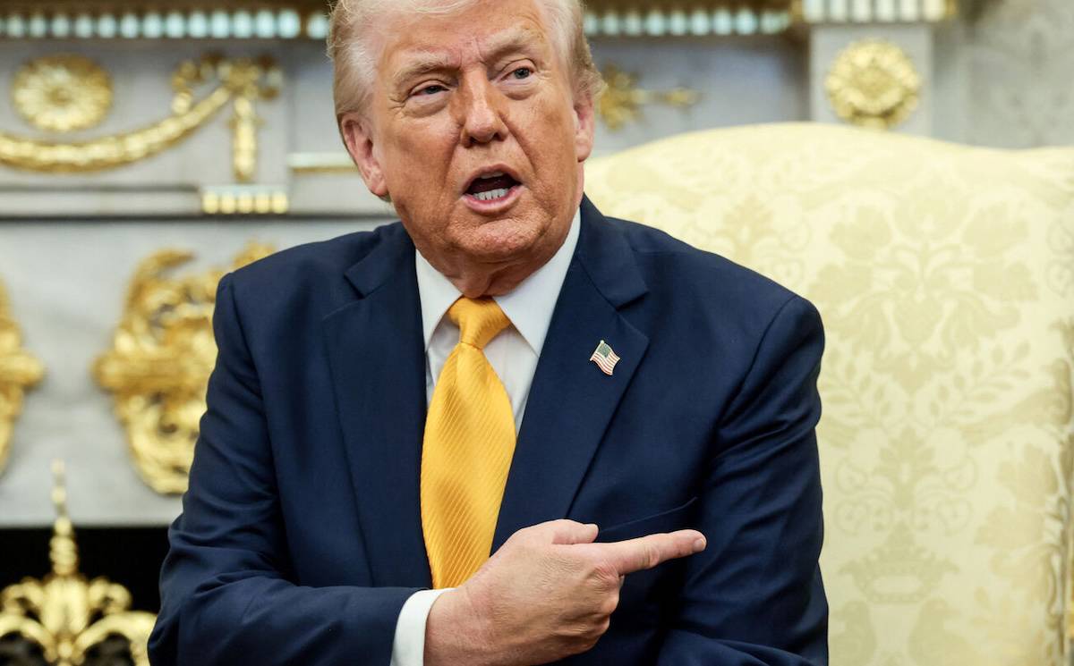 Trump: "NATO, ABD olmadan kağıttan kaplandır"