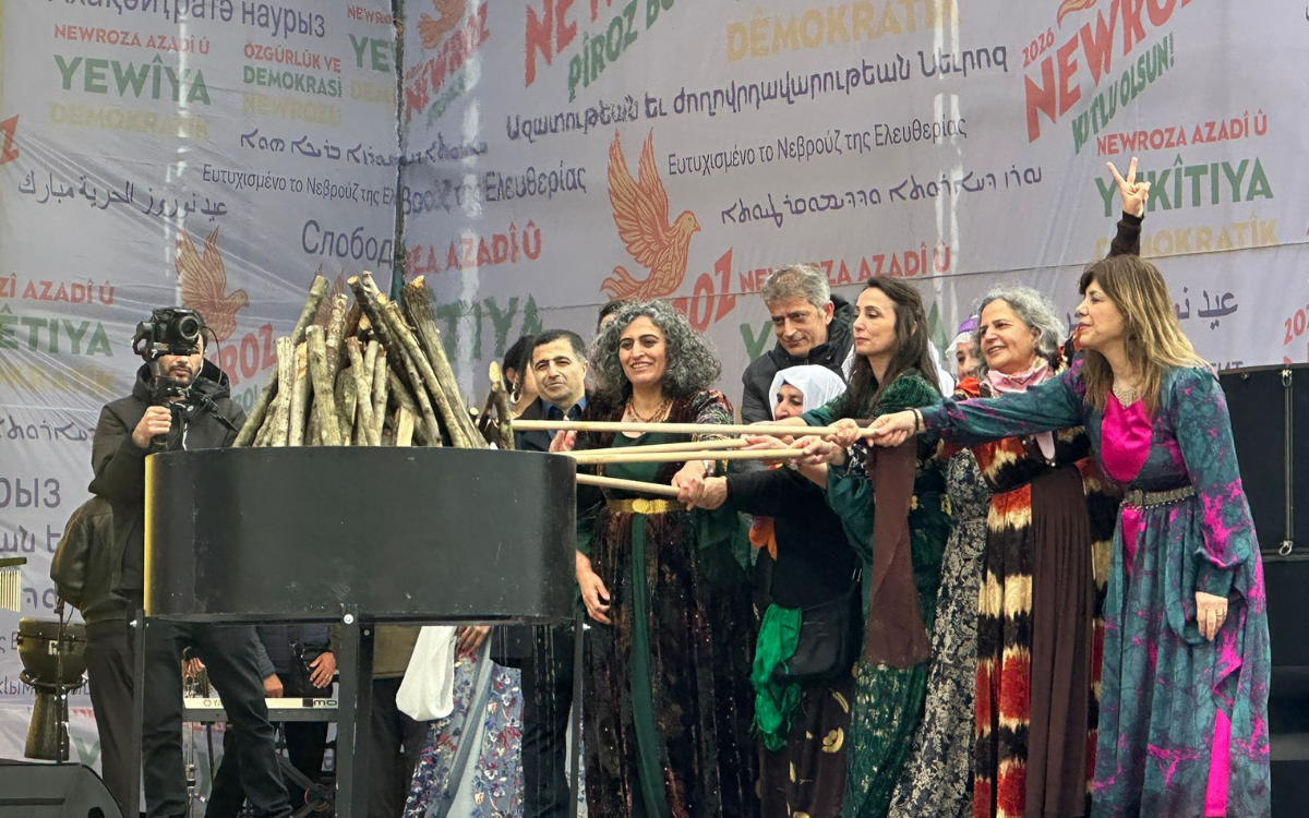 İstanbul'da Newroz: "Çözüm halkların eşitliği ve kardeşliğinde"