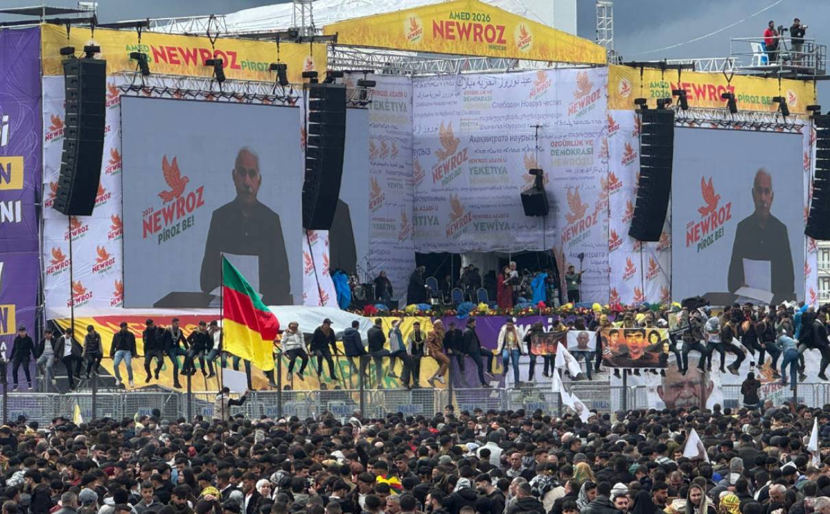 Newroza Amedê: Peyamên aştî û yekitiya kurdan derket pêş