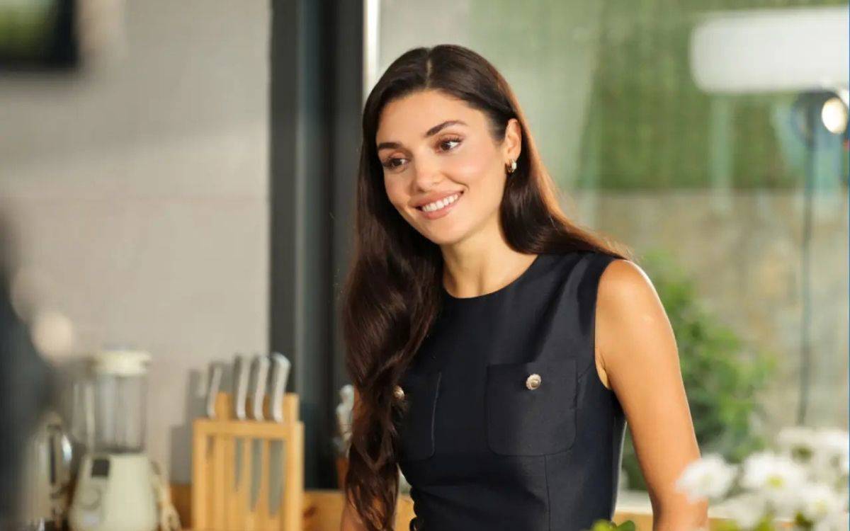 Hande Erçel, Türkiye’ye dönüşünde gözaltına alındı