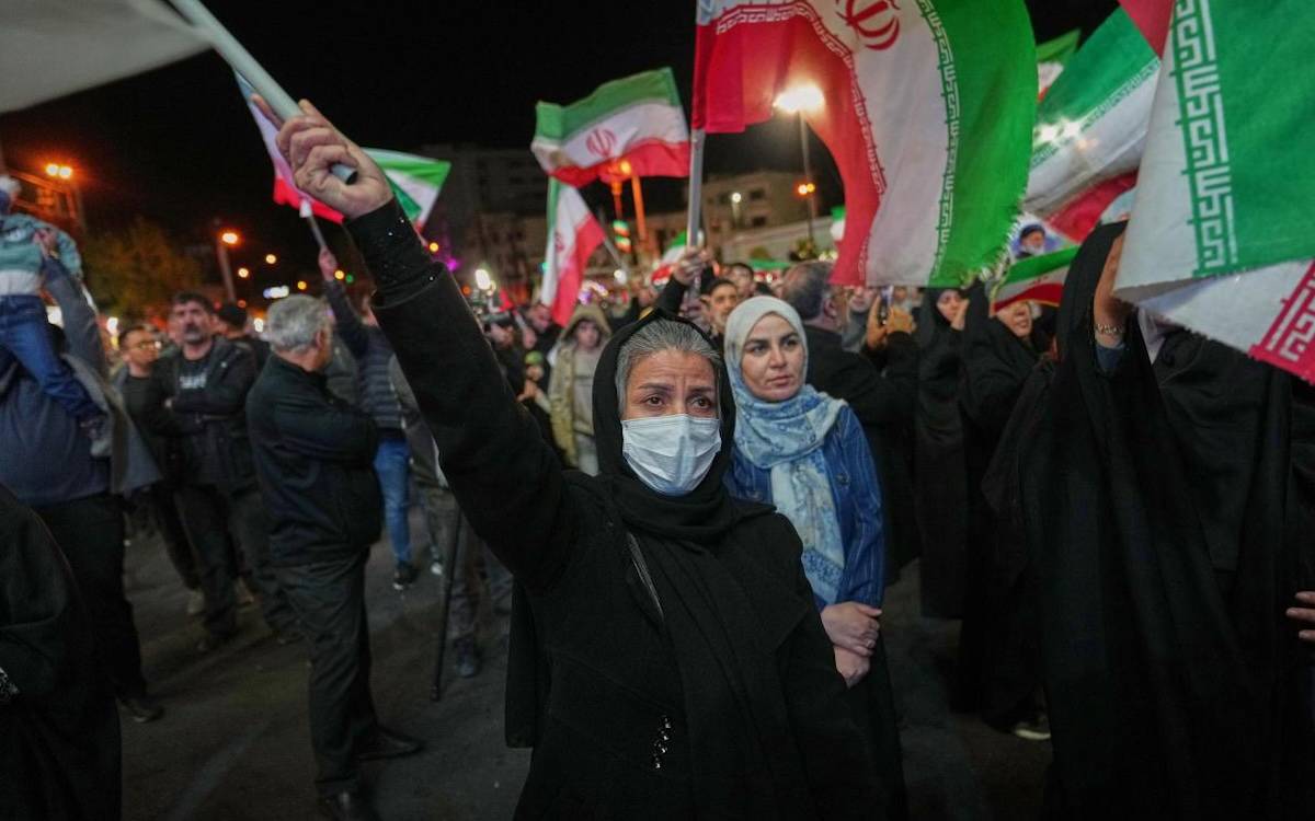 Trump yıkıcı saldırı için mühleti 8 Nisan'a uzattı, İran ateşkesi reddetti