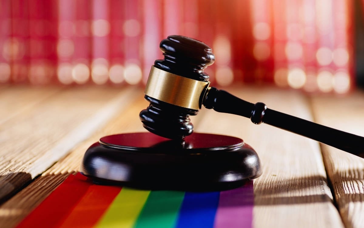 Genç LGBTİ+ Derneği’nin 11 üyesi yarın hâkim karşısına çıkacak