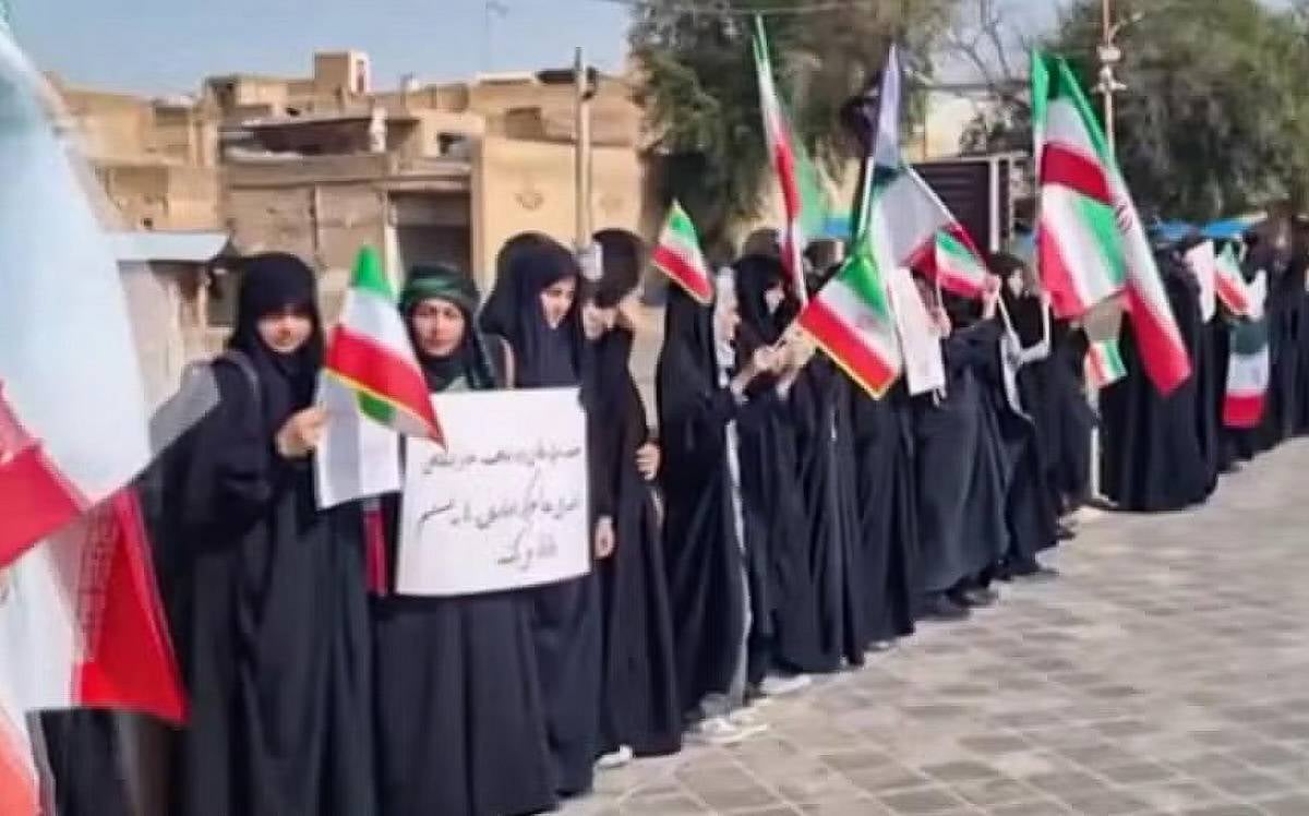 Trump, "İran'da medeniyeti yok etme" planını iki hafta erteledi