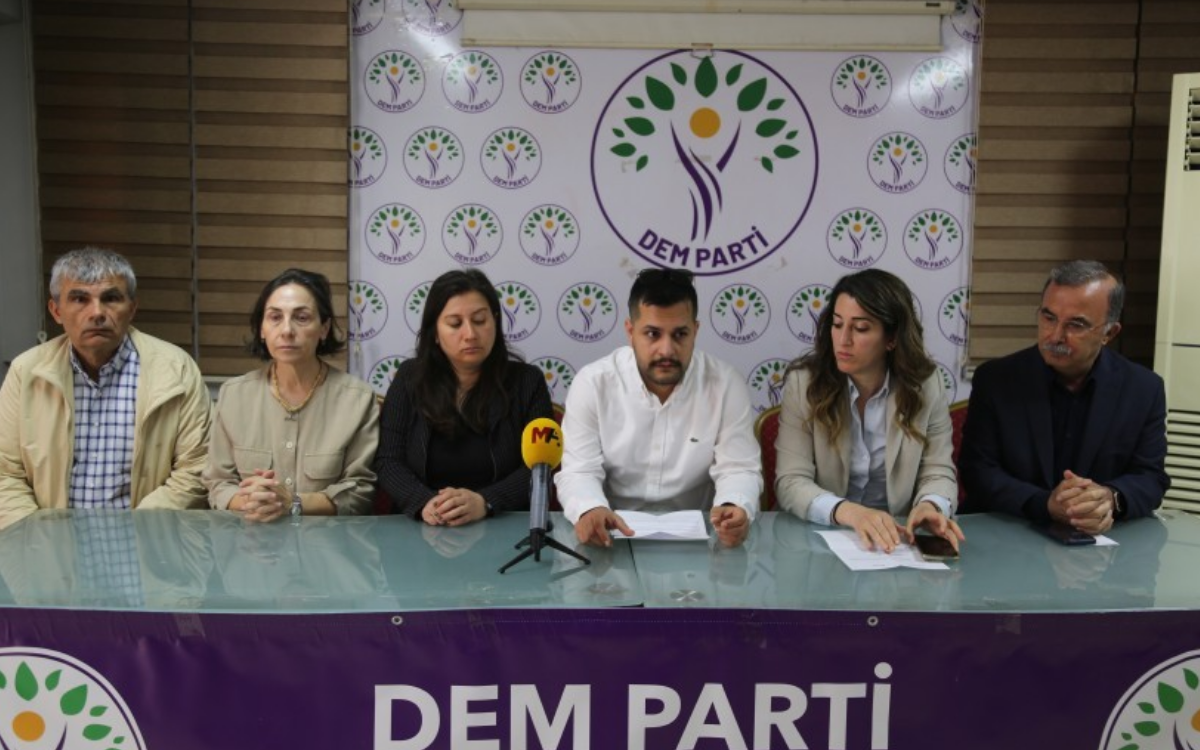 DEM Parti'den polisin 'ajanlaştırma' girişimlerine karşı suç duyurusu