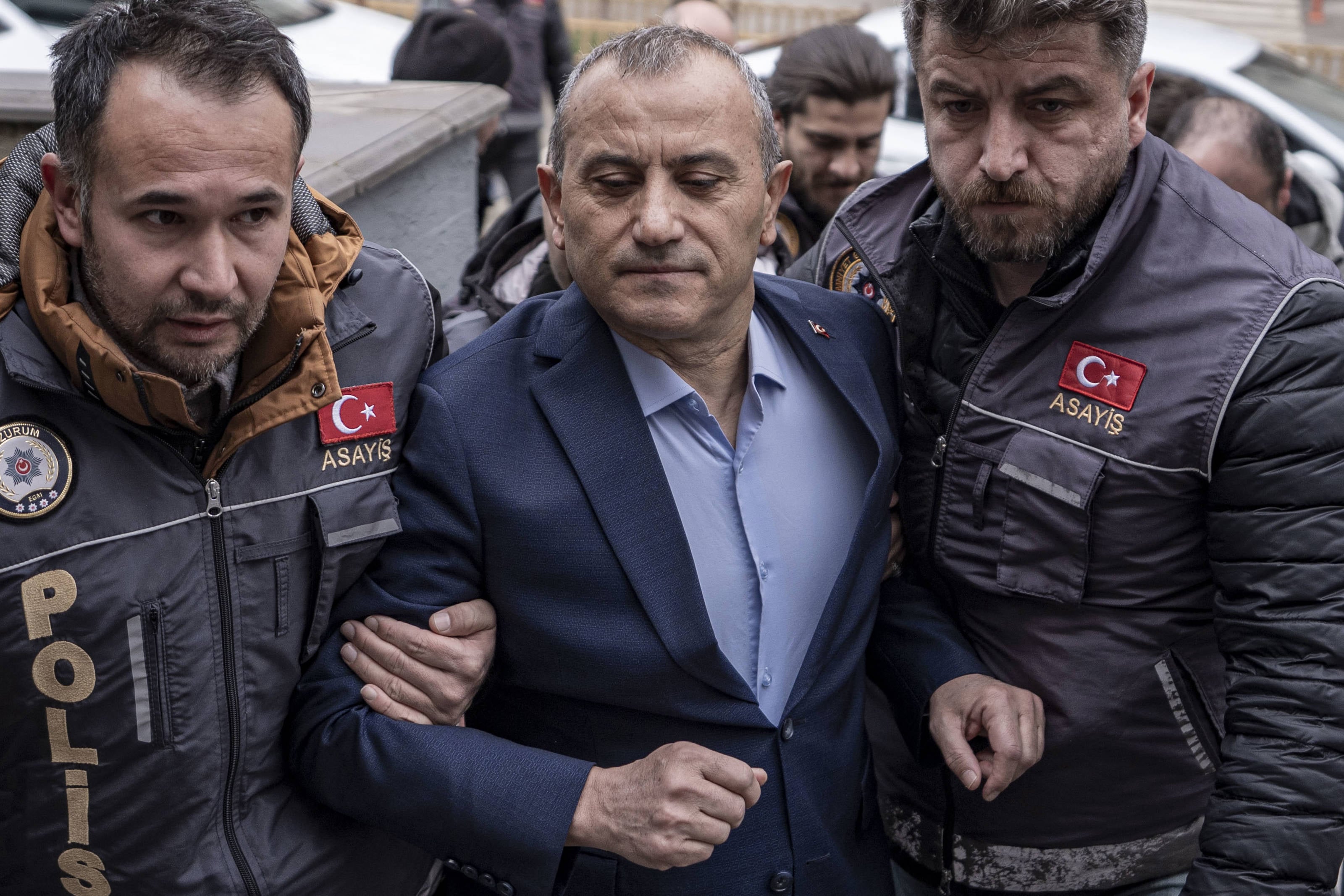 Eski Vali Tuncay Sonel adliyeye sevk edildi