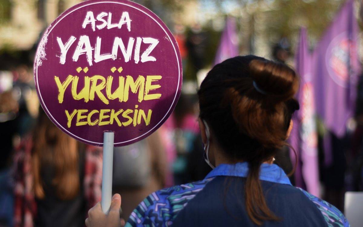 AKPM: Türkiye İstanbul Sözleşmesi’ne geri dönmeli