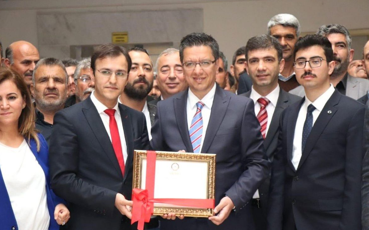 Kayyım yönetimindeki Halfeti Belediyesine operasyon: AKP'li eski başkan dahil 49 gözaltı