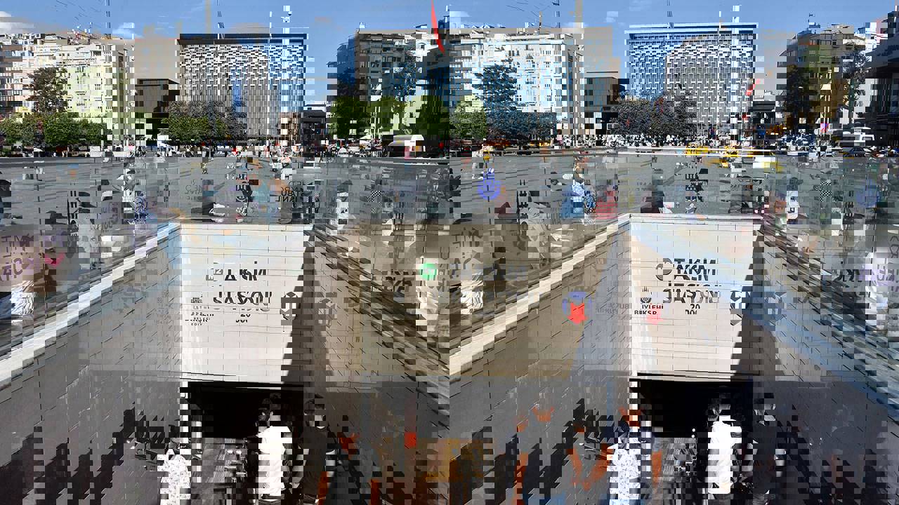 Taksim metrosu ve füniküler hattı ulaşıma kapatıldı