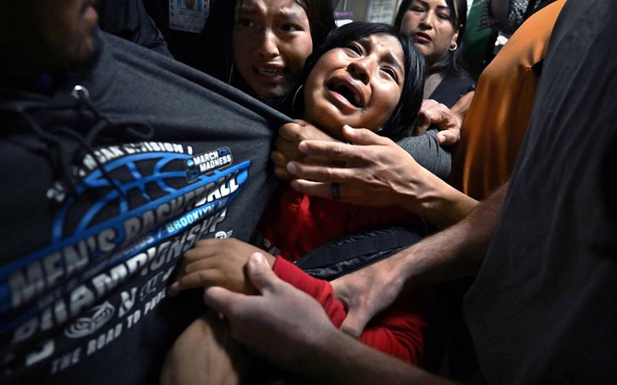 World Press Photo 2026'da  "Yılın Fotoğrafı" Carol Guzy'den geldi