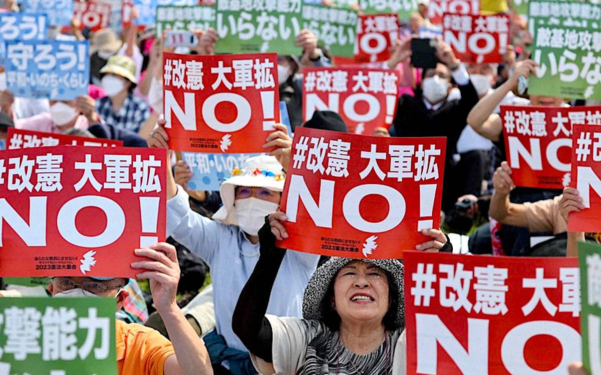 Japonya: Halk, başbakanın barış odaklı Anayasayı değiştirme girişimine karşı sokağa döküldü