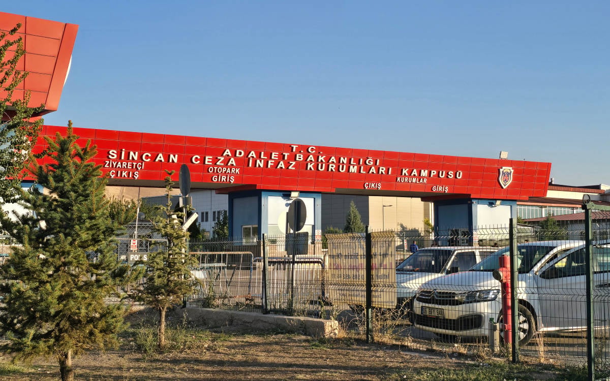 Sincan’da mahpuslara Kürtçe mektuplaşma engeli