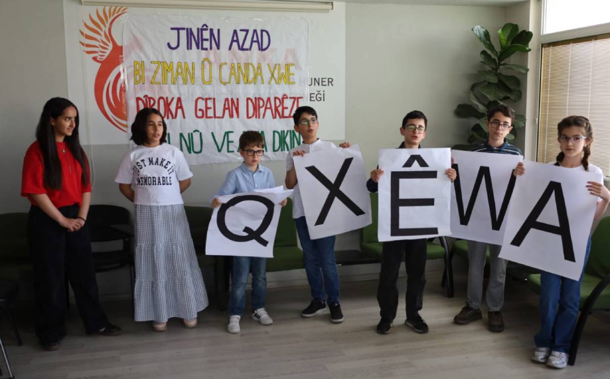 ANKA-DERê ji bo zarokan bernameyek kurdî li dar xist