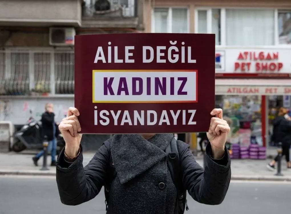 TÜİK: Ortalama hane küçüldü, yalnız yaşayanların oranı arttı