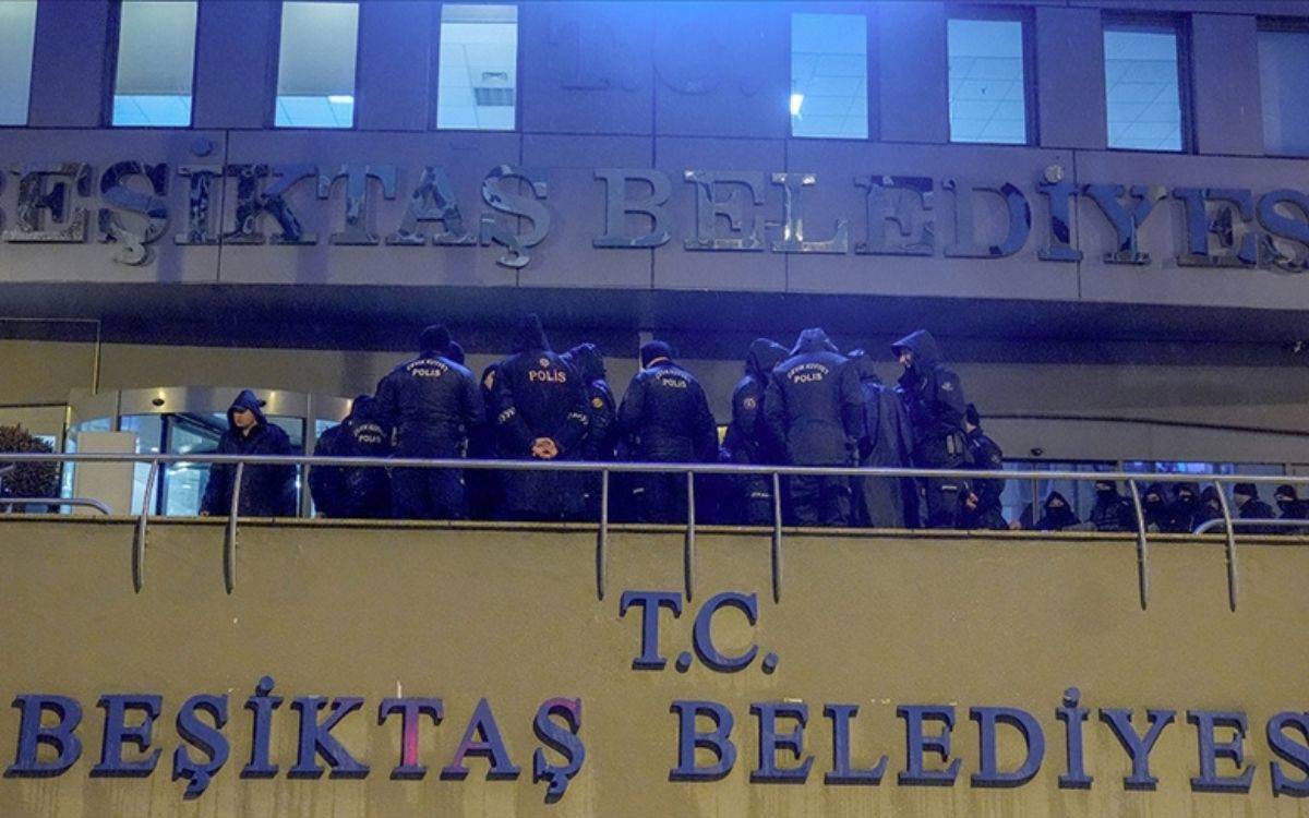Beşiktaş Belediyesi'ne operasyon: Eski belediye başkan yardımcısı dahil 5 gözaltı