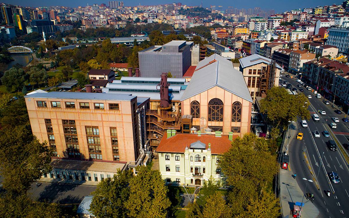 Bilgi Üniversitesi Erdoğan imzasıyla kapatıldı