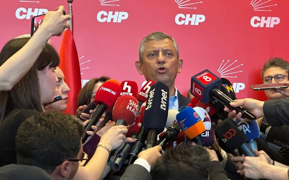 Özel “uzlaşı” iddialarını reddetti, kurultay mesajı verdi