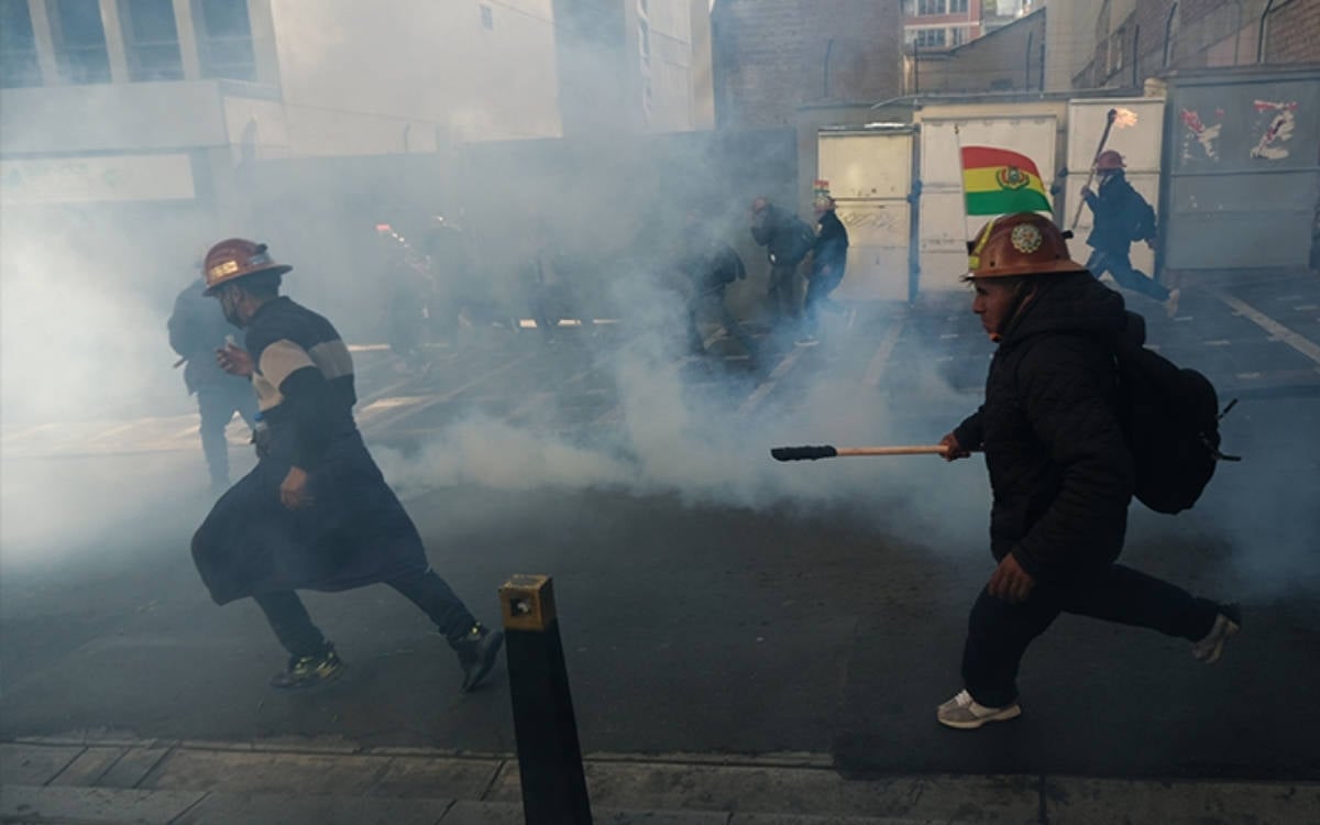Bolivya’da hükümetin istifası talebiyle başlayan protestolar sürüyor