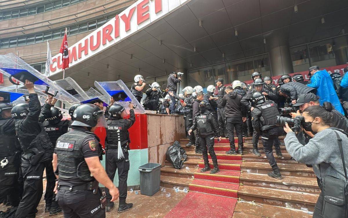 66 sivil toplum kuruluşu ve 720 yurttaştan “Mutlak Butlan” kararına tepki