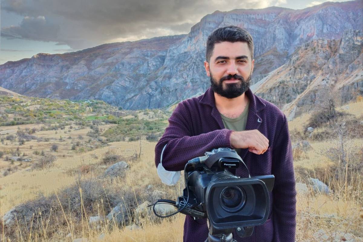 Dadgehê 6 sal û 3 meh cezayê girtîgehê li Rojnameger Cîhan Berk birî
