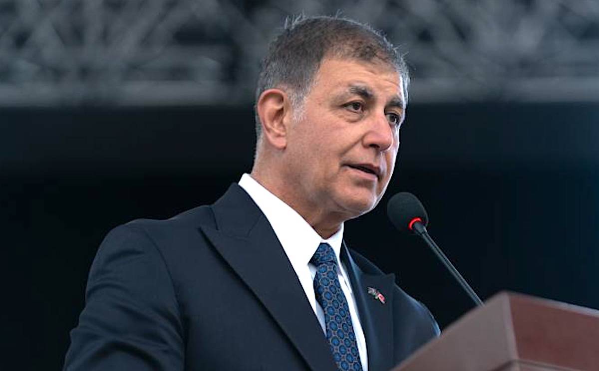 İzmir BB Başkanı Cemil Tugay CHP'den istifa etti