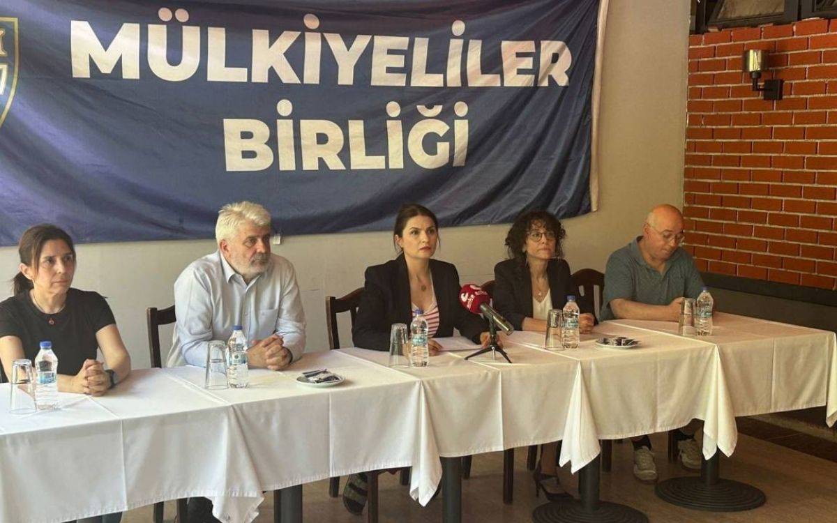 "NATO" gözaltıları Mülkiyeliler Birliği’nde gözaltılar protesto edildi