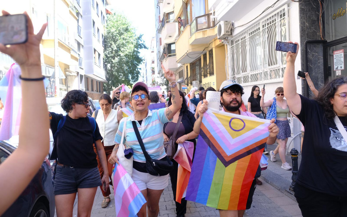 Yasaklara rağmen 24. İstanbul Onur Yürüyüşü Kadıköy’de başladı