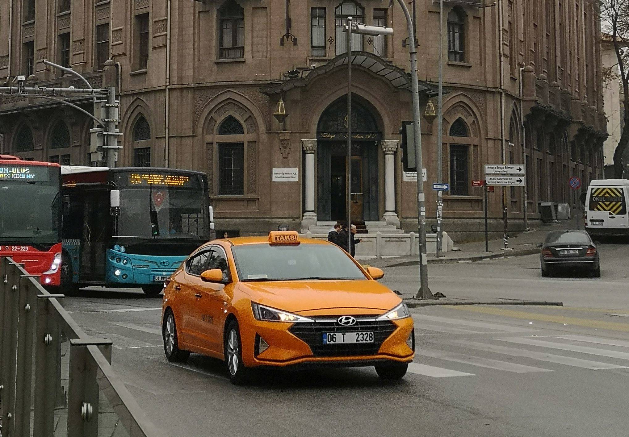 Ankara taxis to offer Turkish delight to foreign customers during NATO summit