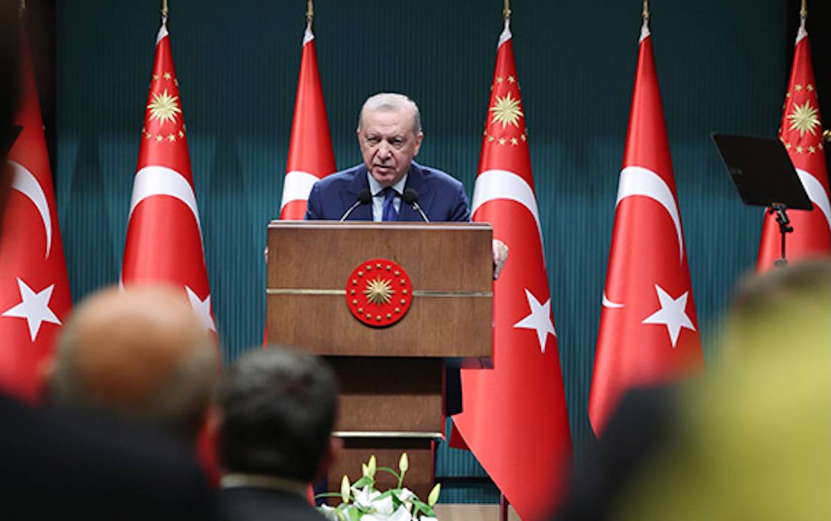 Erdoğan: "Muhalefet Aleviler üzerinden siyaset yapmasın"