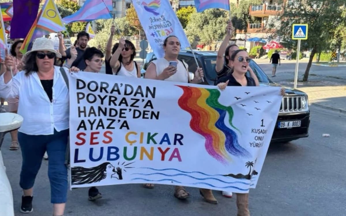 Kuşadası Onur Yürüyüşü’nü takip eden avukatlar hakkında soruşturma başlatıldı