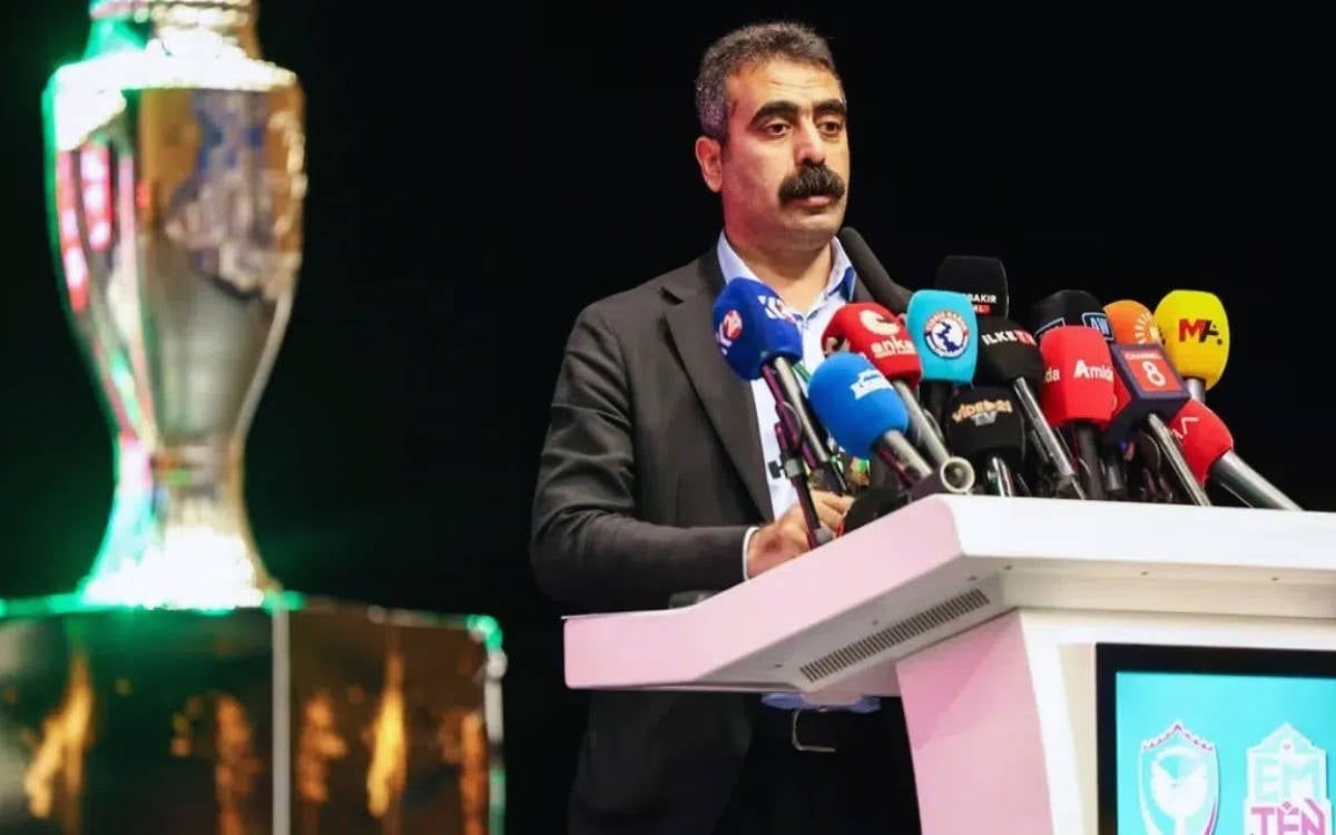 Diyarbakır Büyükşehir Belediyesi Eş Başkanı Doğan Hatun istifa etti